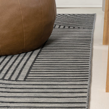 Zephyr Mid-Century Modern Arch Stripe Reversible Machine-Washable Indoor/Outdoor Area Rug